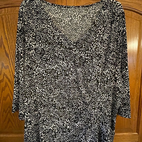 Women’s size 26/28 blouse by Lane Bryant - Picture 1 of 8